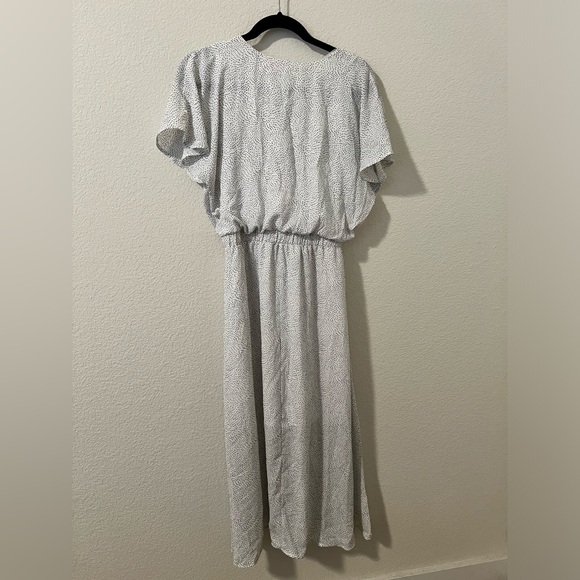 Black and white dot maxi dress with slit - Picture 5 of 7